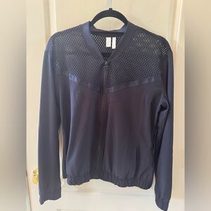 Z By Zella Ladies Large Black lightweight jacket with elastic waist & cuffs. EUC